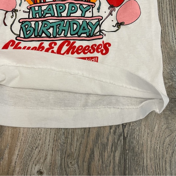 Chuck Cheese’s Happy Birthday White Single Stitch T Shirt 6-8 Youth Kids USA 80s - Picture 7 of 15